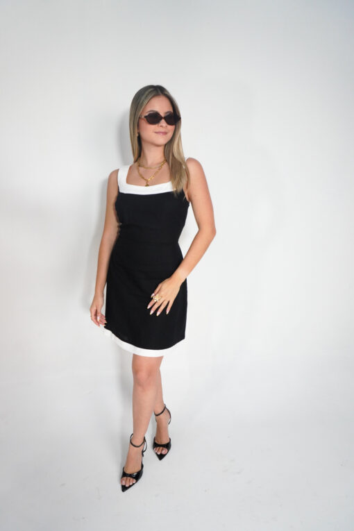 VESTIDO CORTO