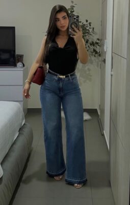 WIDE LEG JEANS