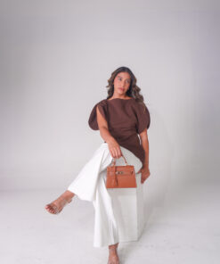 Alternative view of BLUSA CON CORTE ASIMETRICO