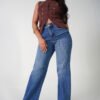 JEANS DE CORTE RECTO
